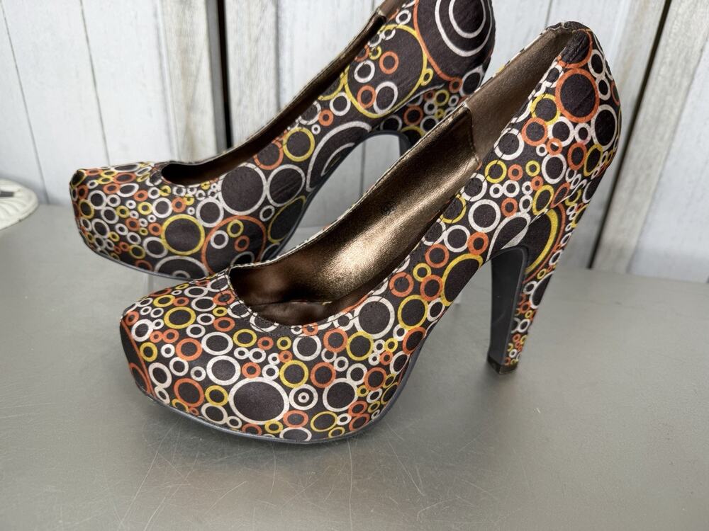 Y2K Miss Me Womens Shoes Circle Retro Stiletto Heels Round Toe Size 9.5